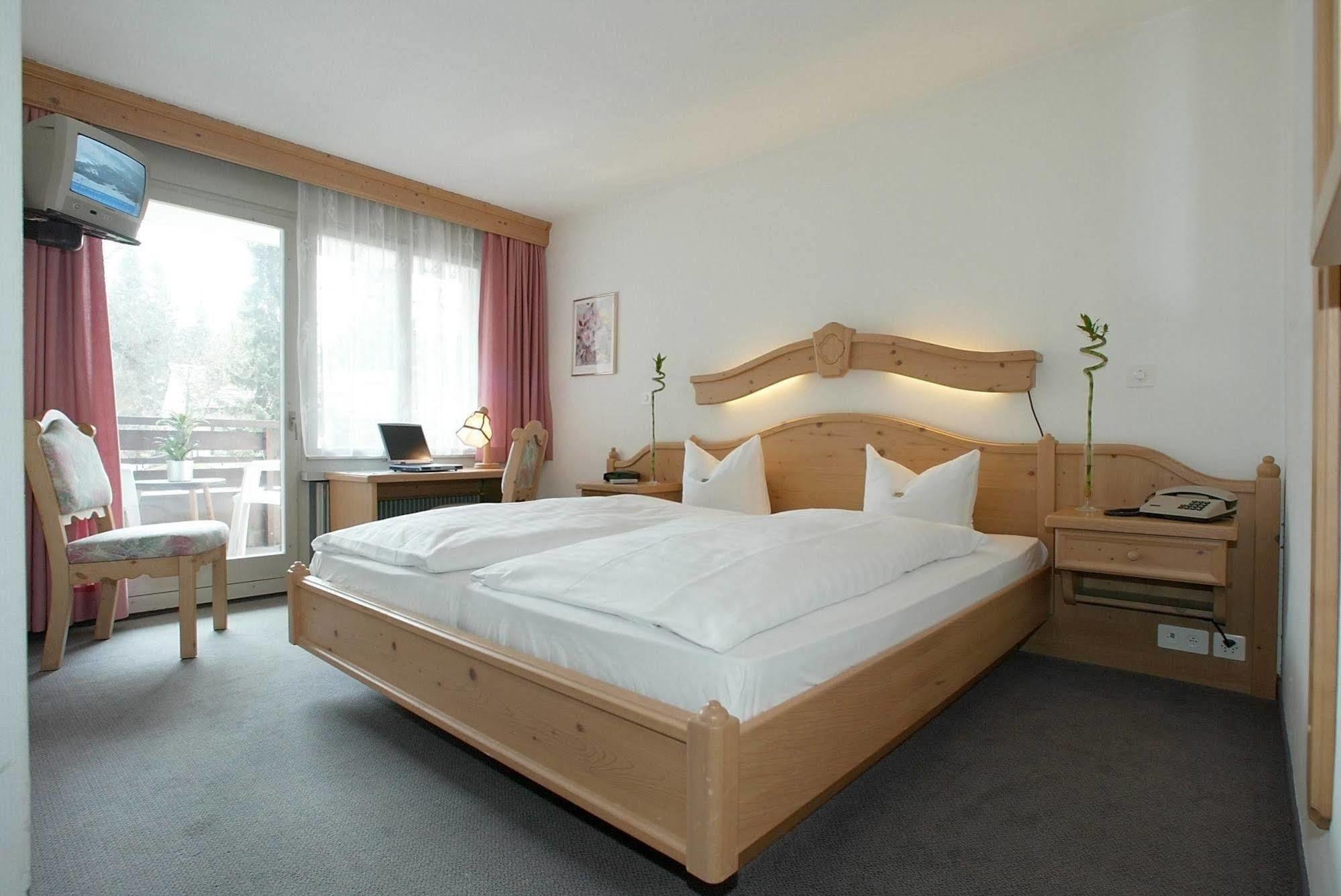 T3 Hotel Surpunt Flims Exteriör bild